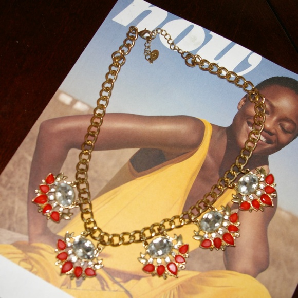 statement necklace - Picture 2 of 3